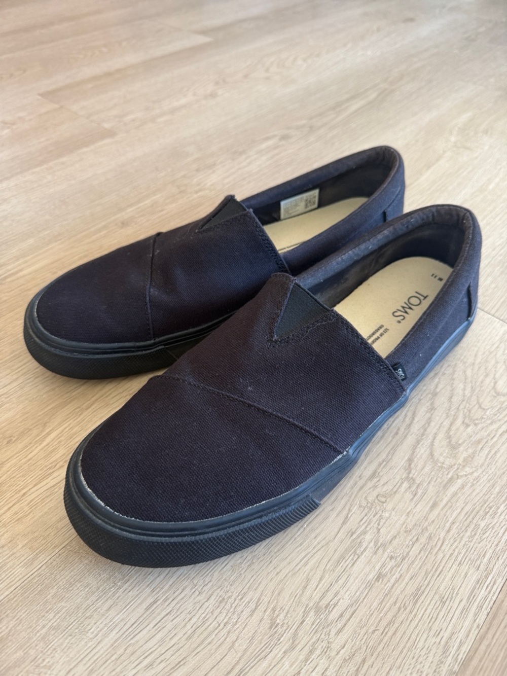 Toms Men's Slip-On Canvas Loafers in Black